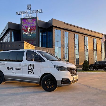 Regal Hotel By Grand Navoi Exterior photo