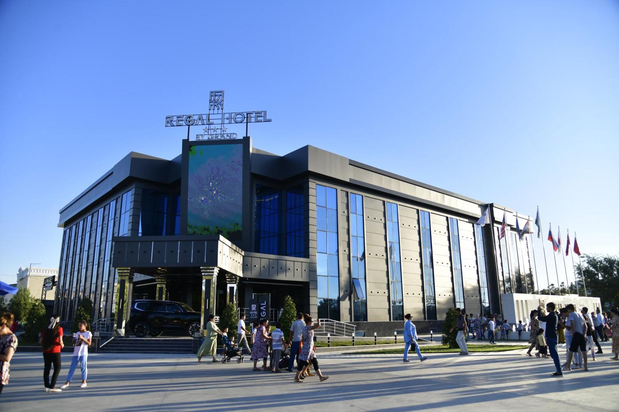 Regal Hotel By Grand Navoi Exterior photo